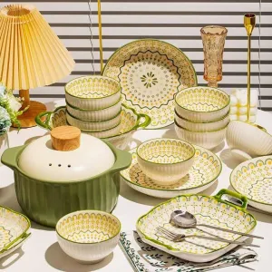 وأطباق طعام للسلطة and salad plates