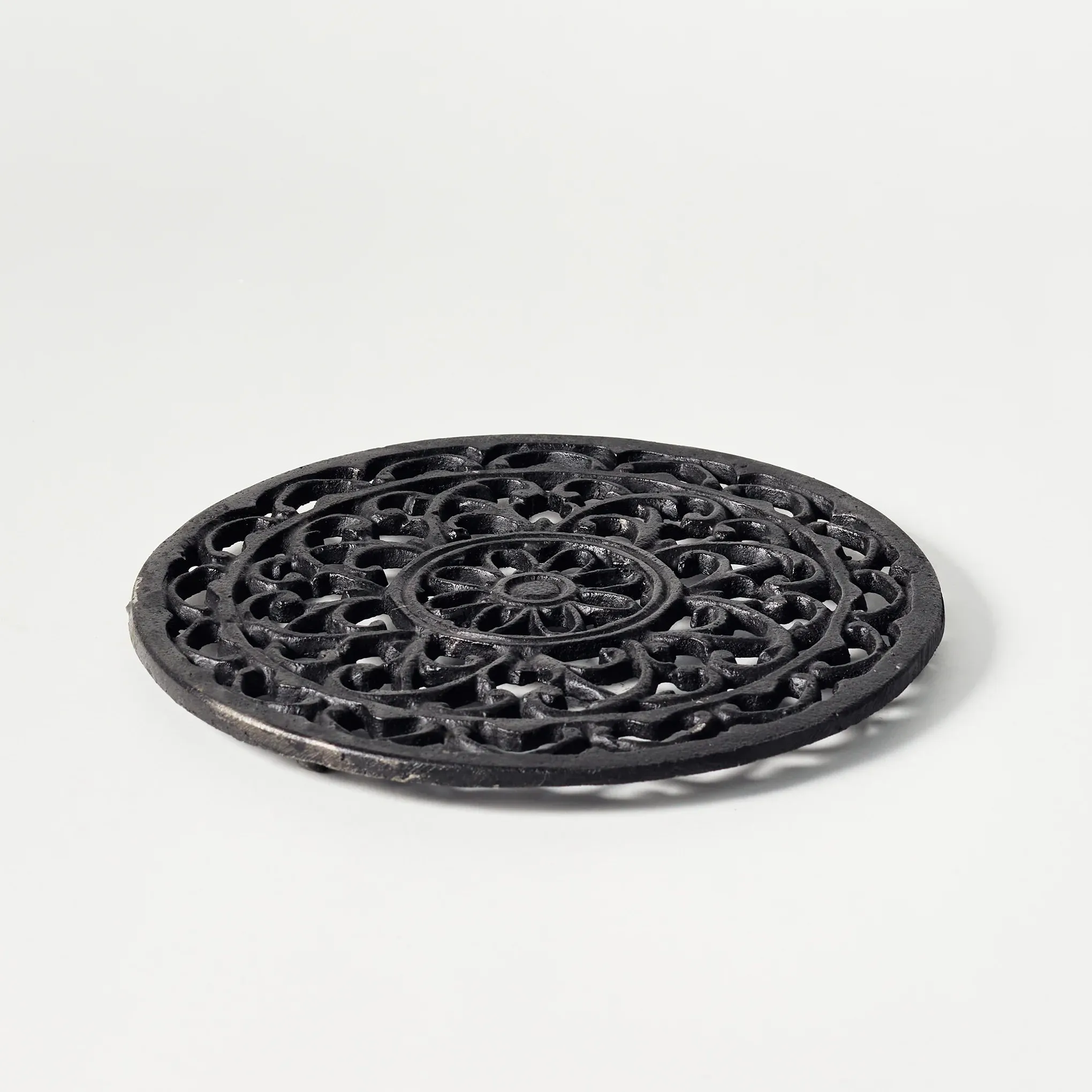 Cast Iron Decorative Trivets – Elegant and Functional Kitchen Decor