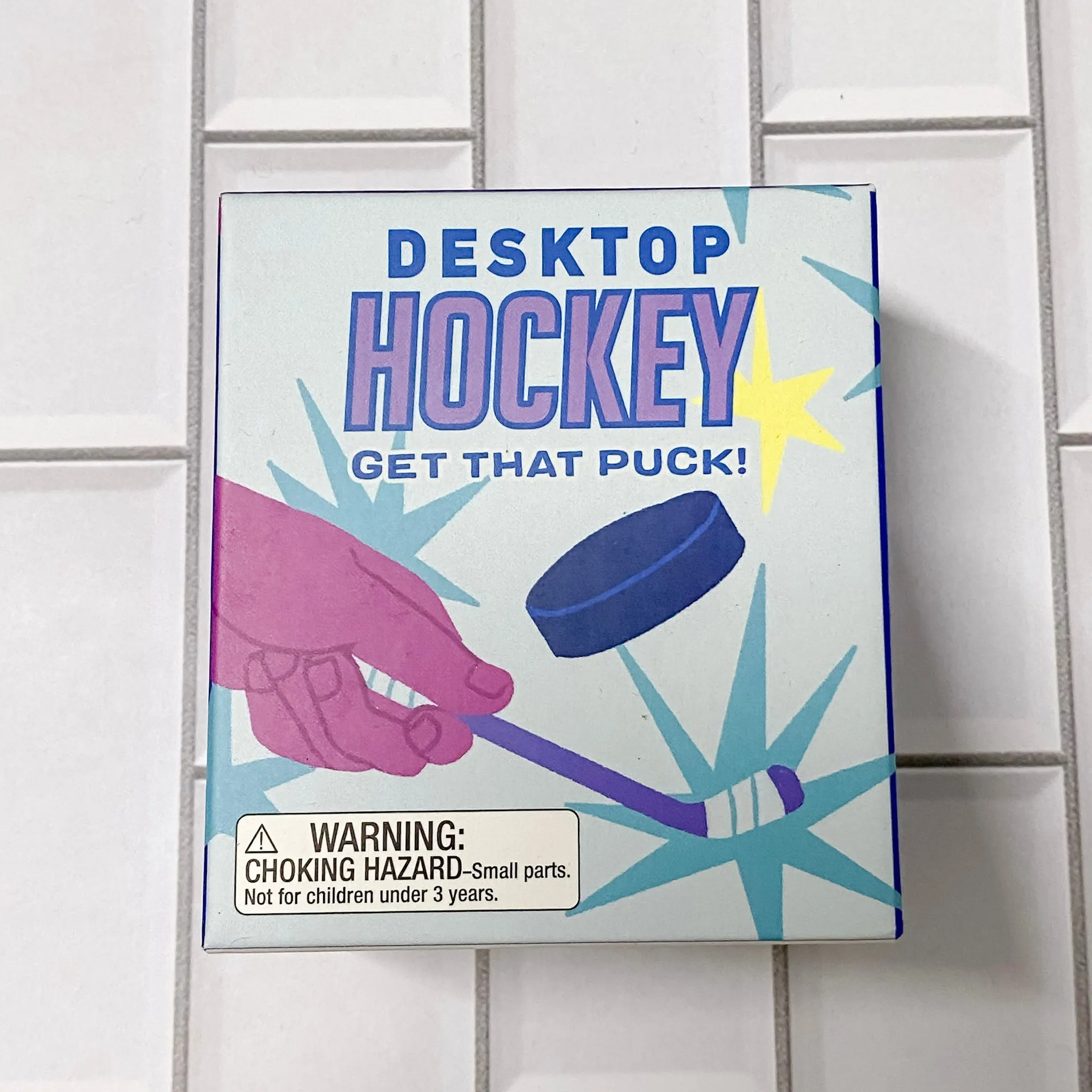 Desktop Hockey: Get that puck