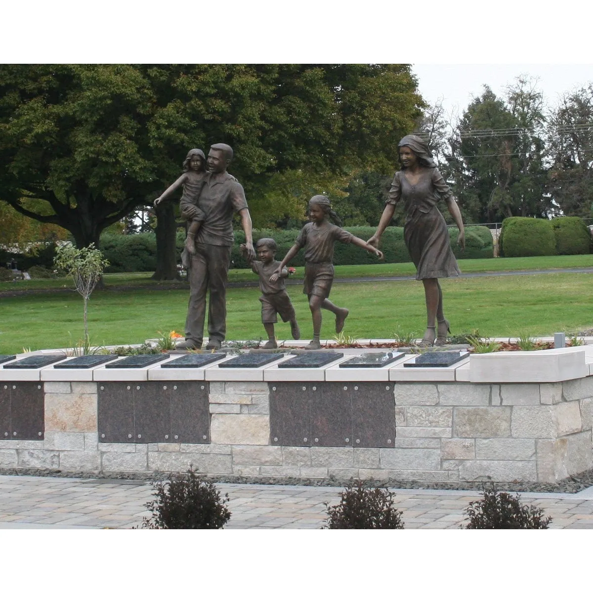 Families are Forever Statue Set