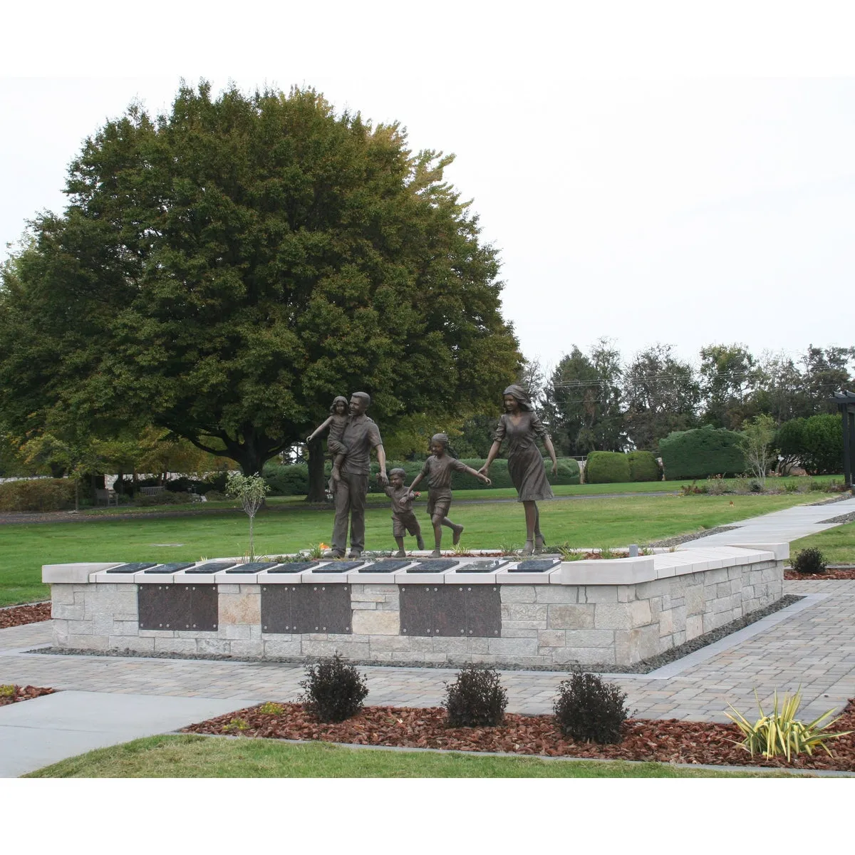 Families are Forever Statue Set