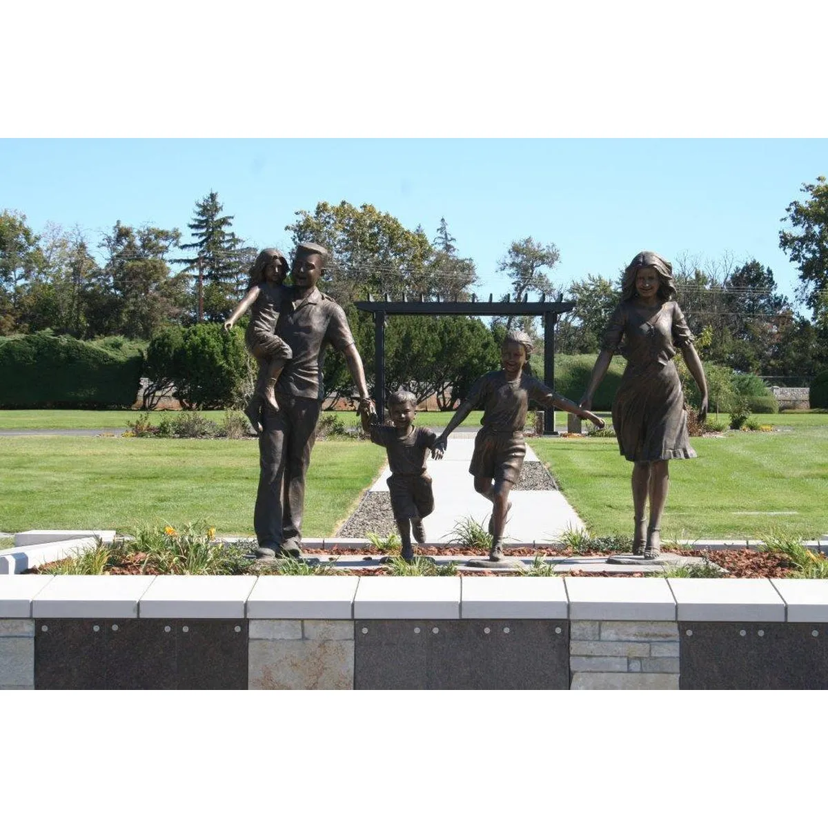 Families are Forever Statue Set