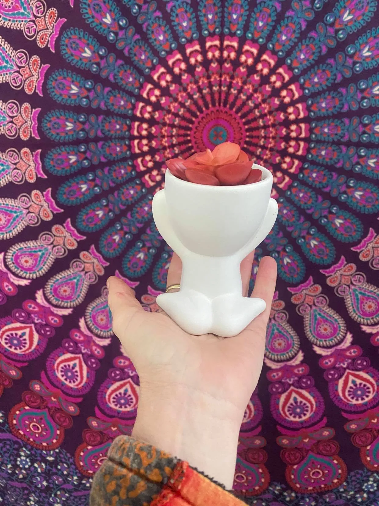 Lady Planter Sitting