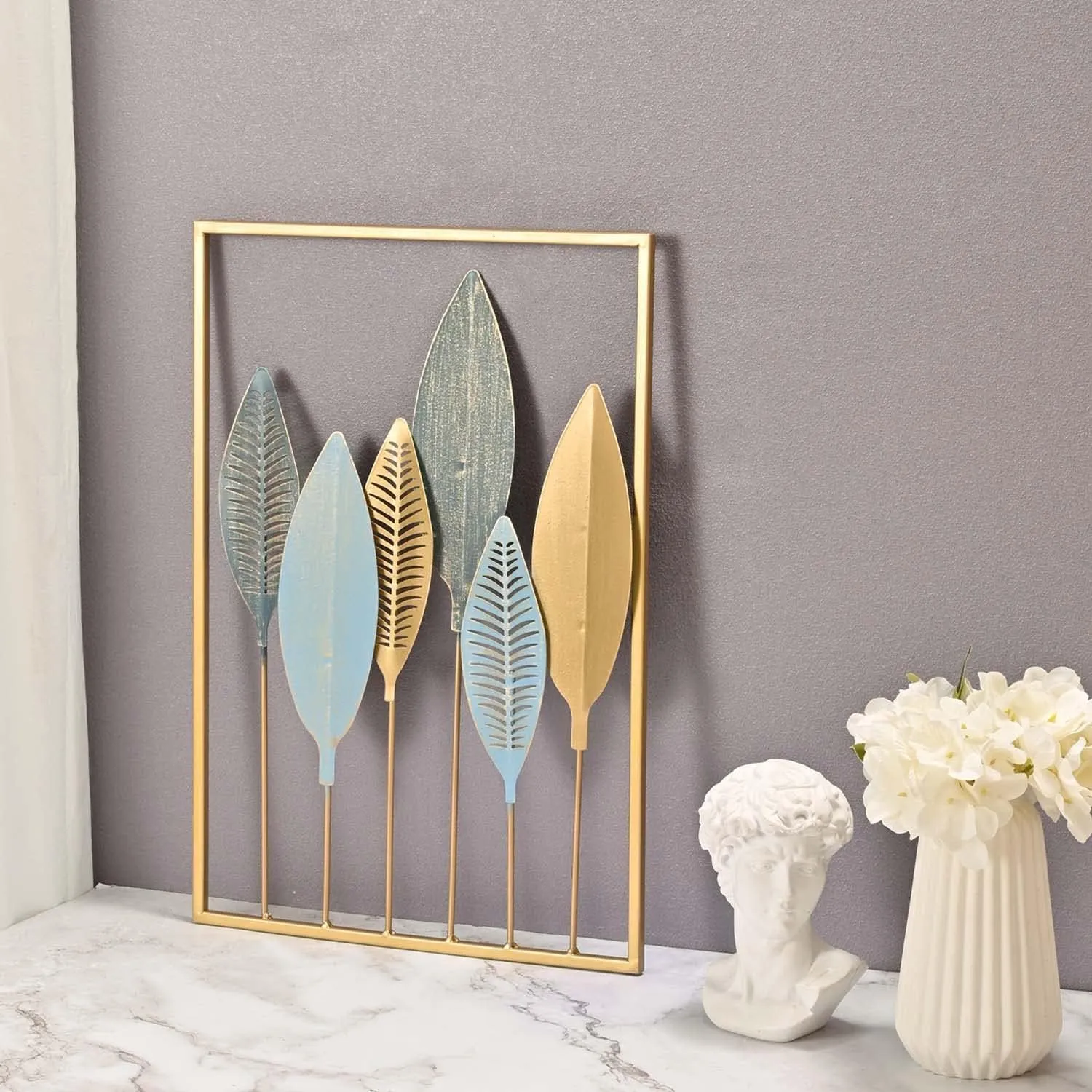 LIOTIZ Wall Decor Modern Wall Sculpture for Living Room, Golden Leaf Room Decor Metal Wall Hanging Art Deco,Ginkgo Leaf Hanging Wall Art Sculpture for Home Decor Ornaments (Banana Leaf)