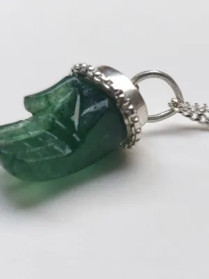 PICHWAI Green Quartz Hand Pendant
