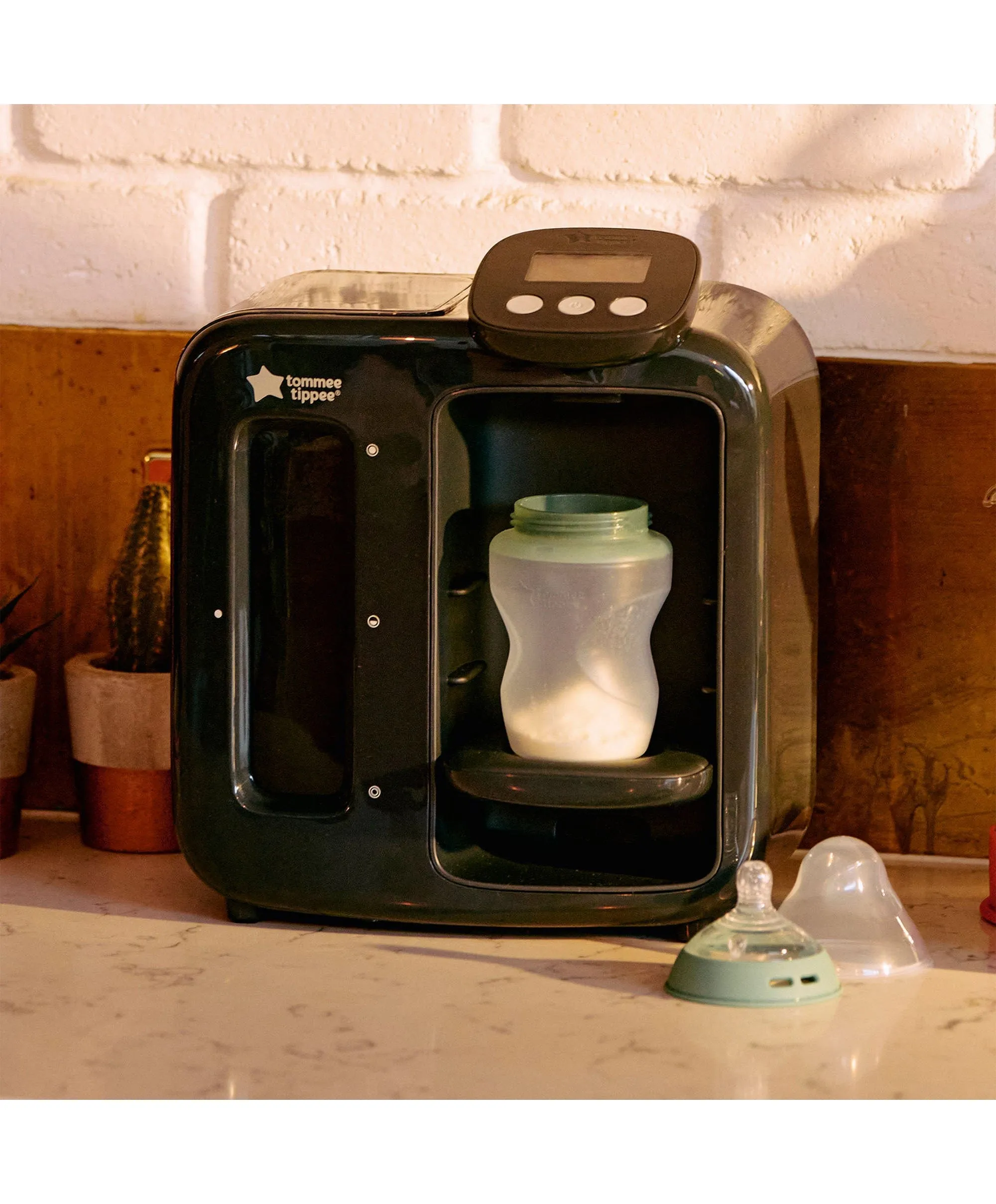 Tommee Tippee Perfect Prep Day & Night Bottle Maker Machine - Black