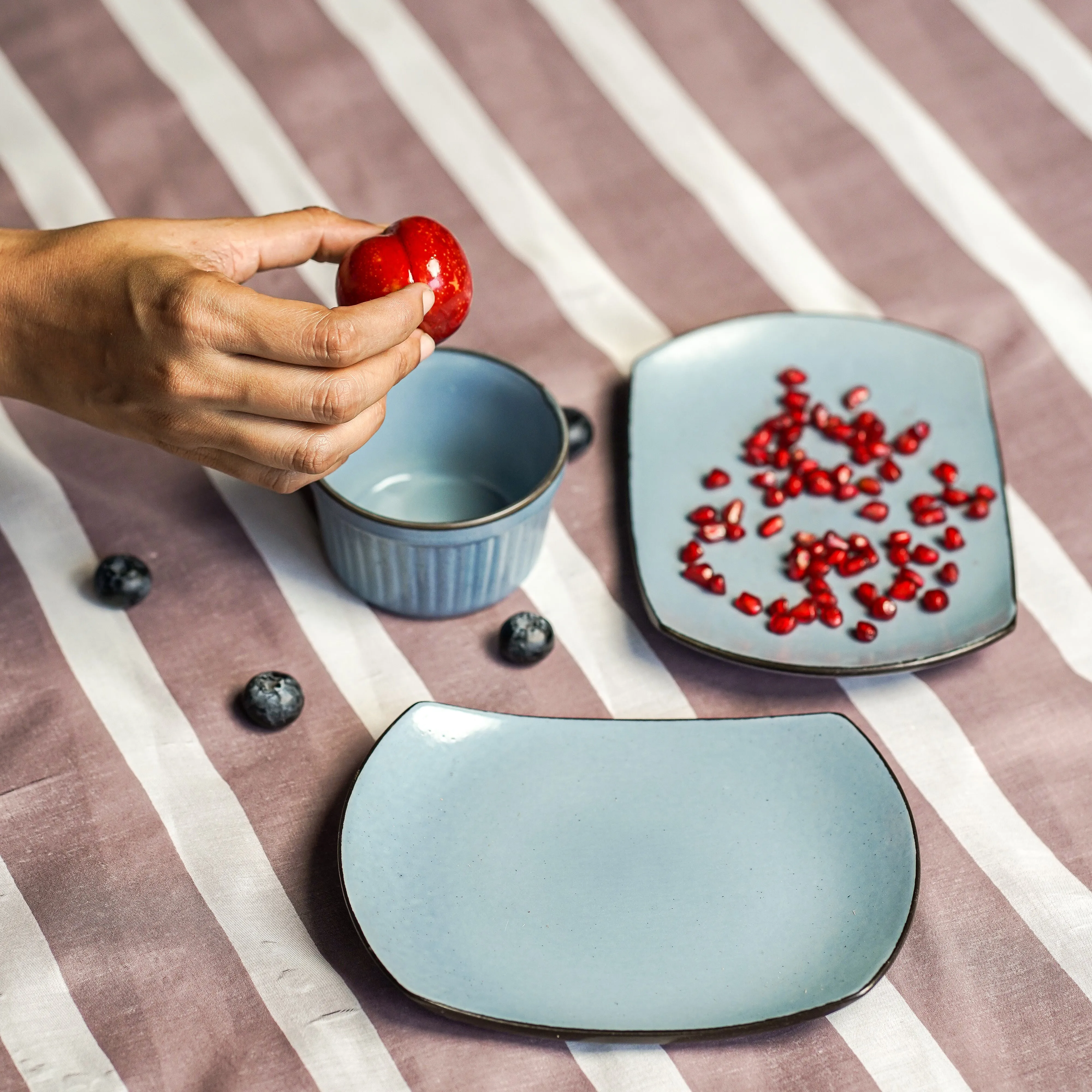 Toulouse Square Platter Set of Plates and Bowls (Set of 6)