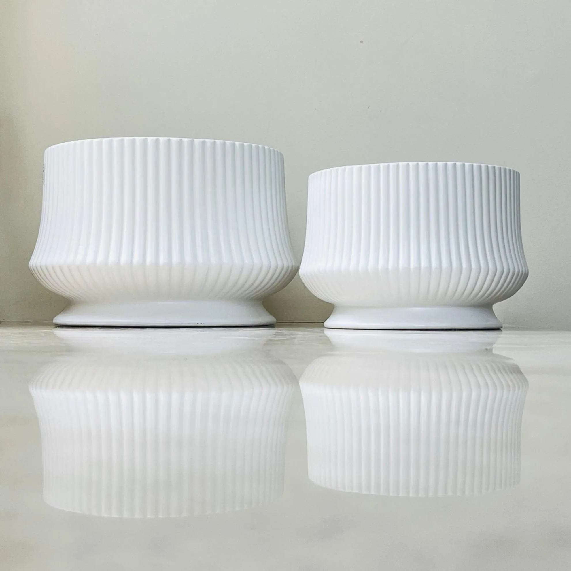 White Ribbed Ceramic Planter Set Of 2 – Tilted Modern Design